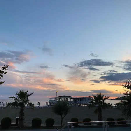 Ermiri Palace فندق 4*