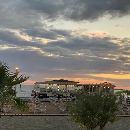 فندق Ermiri Palace