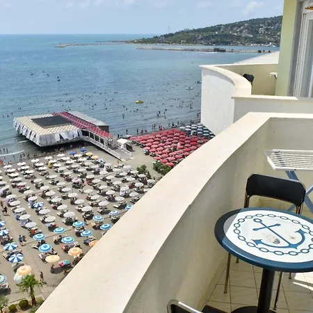 Ermiri Palace فندق 4*