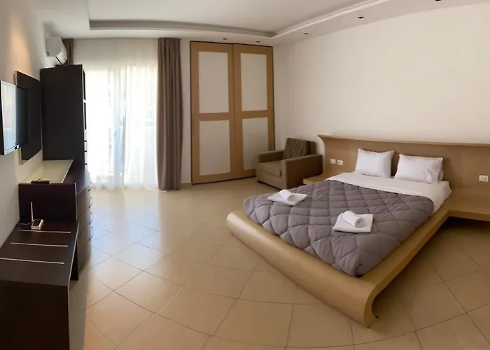 Ermiri Palace ホテル 4*